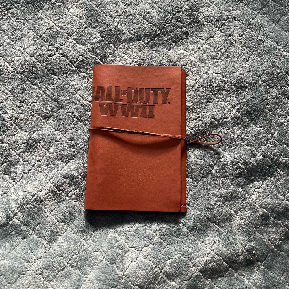 Call of Duty WWII Leatherette Journal 6-Ring Binder Activision CultureFly Brown